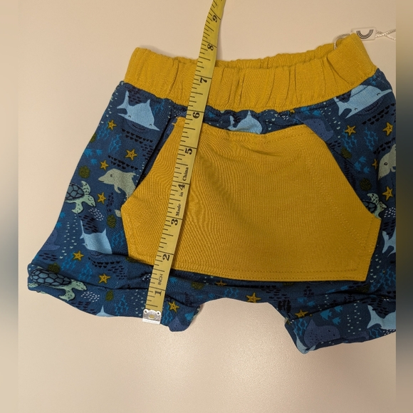 NWT Emerson and Friends 0-3 Months Boy Shorts Ocean Friends - Picture 6 of 6
